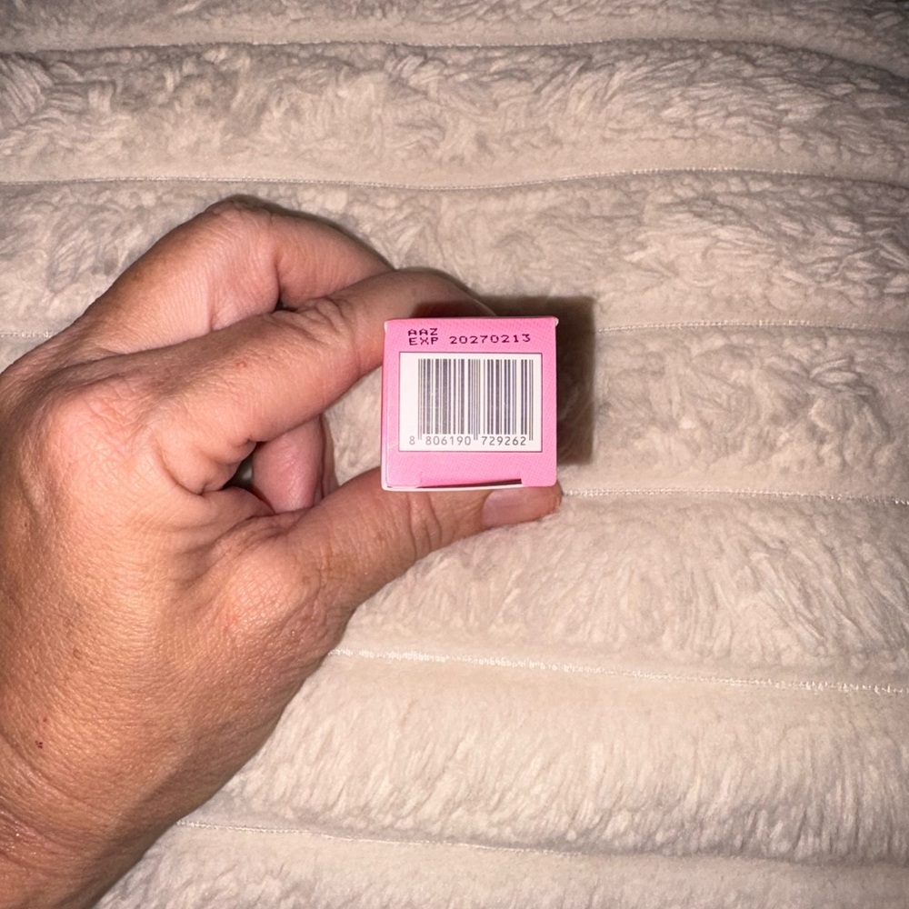 Kaja Love Blur Soft Comfort Semi Matte Lip Balm - Tangy Love - Picture 4 of 16